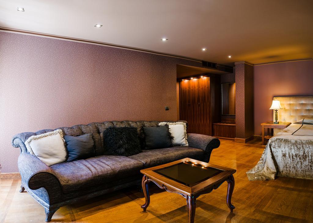 Ventura Boutique Hotel Varna ภายนอก รูปภาพ