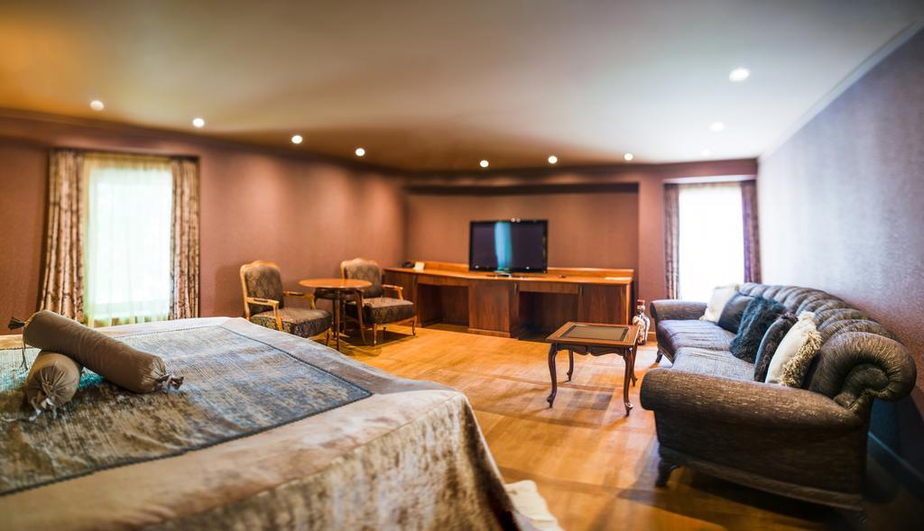 Ventura Boutique Hotel Varna ภายนอก รูปภาพ